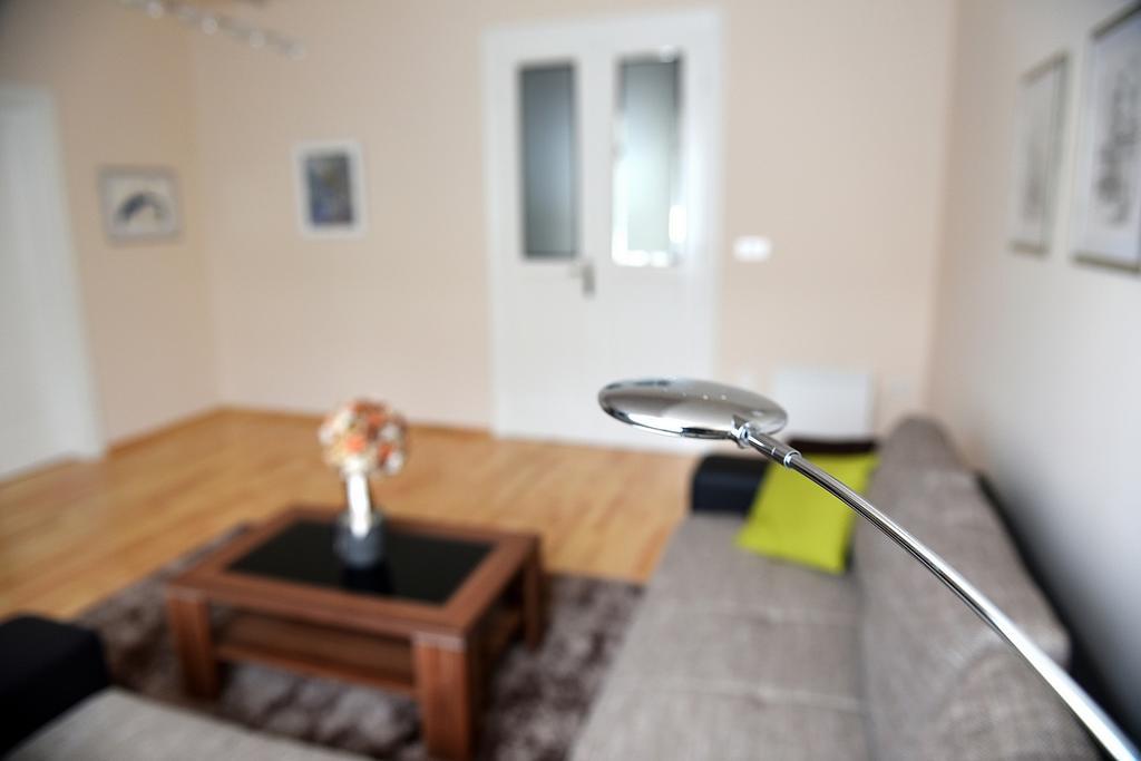 Apartman Cesaric Ösek Dış mekan fotoğraf