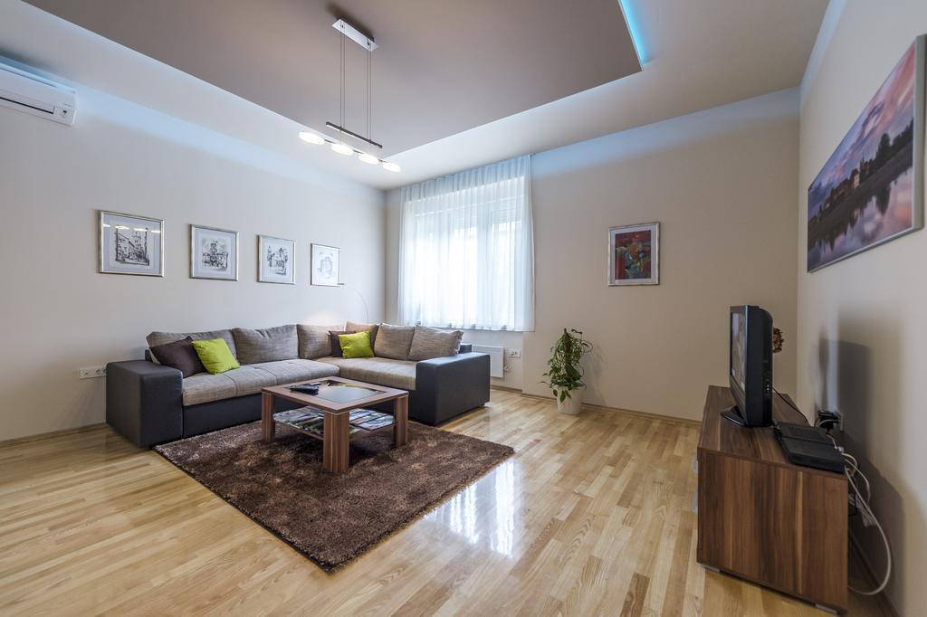 Apartman Cesaric Ösek Dış mekan fotoğraf
