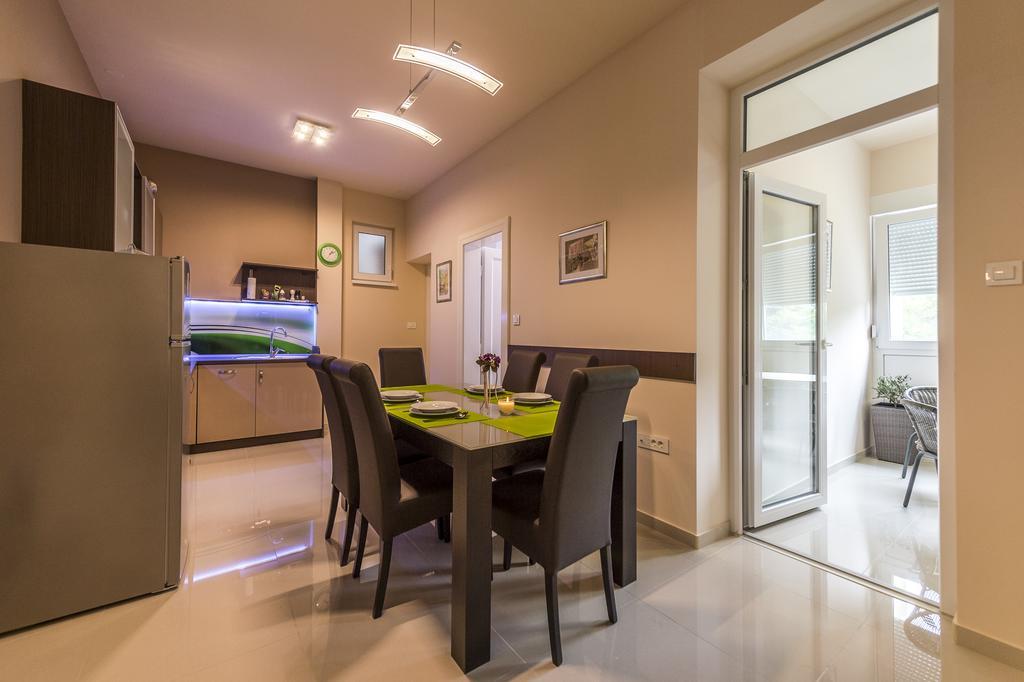 Apartman Cesaric Ösek Dış mekan fotoğraf