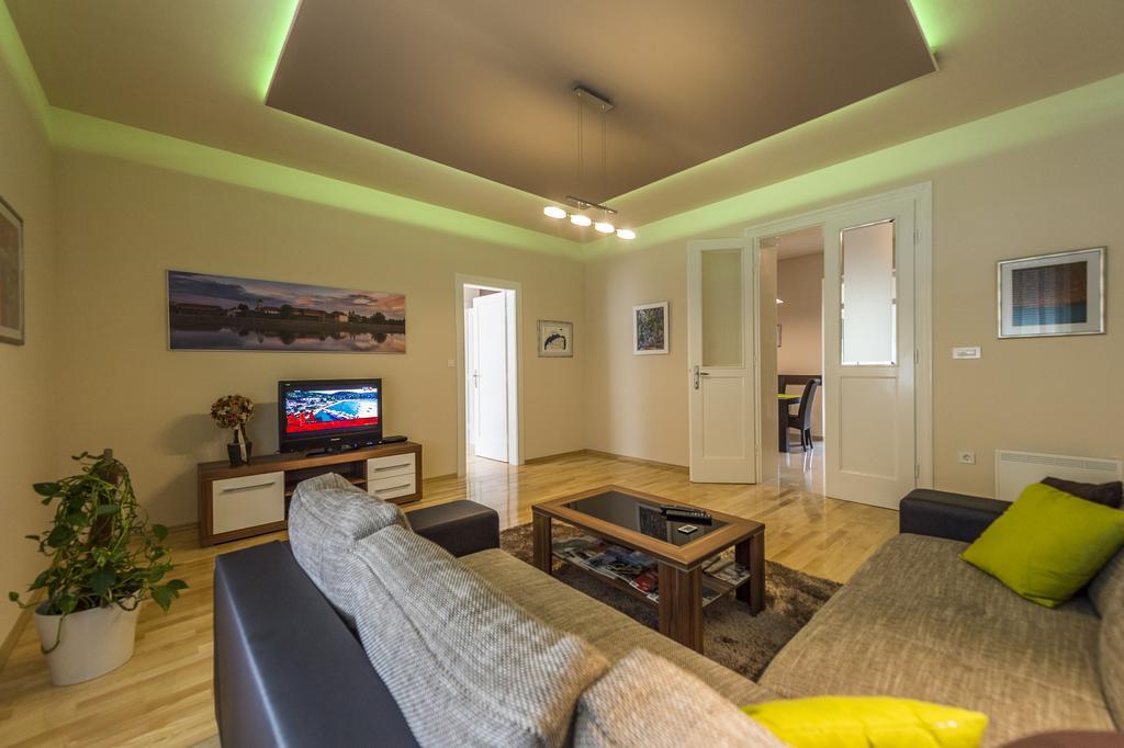 Apartman Cesaric Ösek Dış mekan fotoğraf