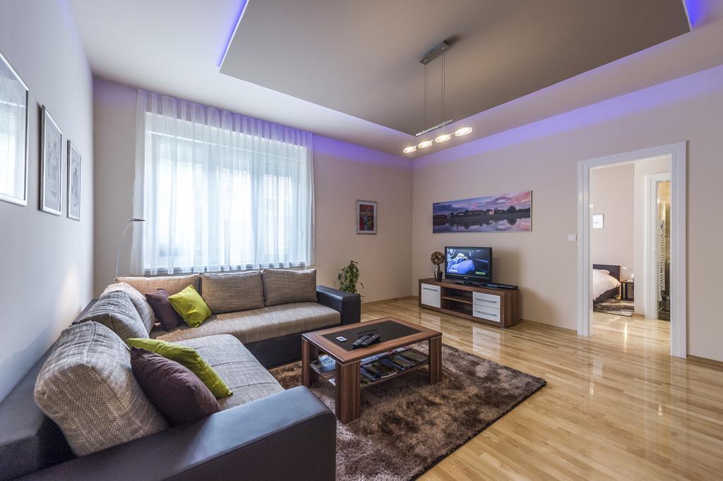 Apartman Cesaric Ösek Dış mekan fotoğraf