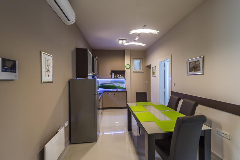 Apartman Cesaric Ösek Dış mekan fotoğraf