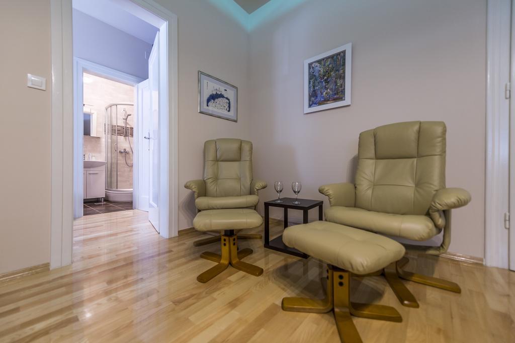 Apartman Cesaric Ösek Dış mekan fotoğraf