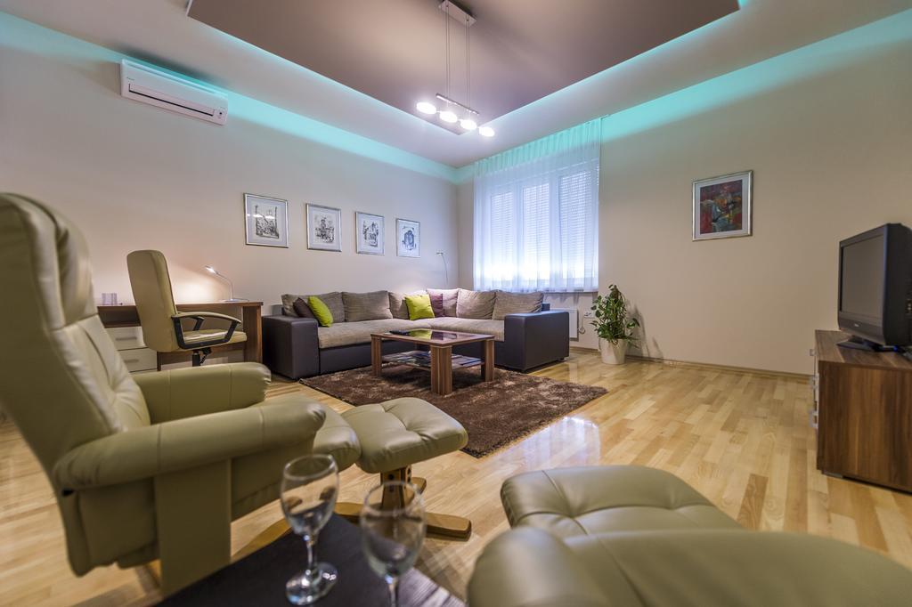 Apartman Cesaric Ösek Dış mekan fotoğraf